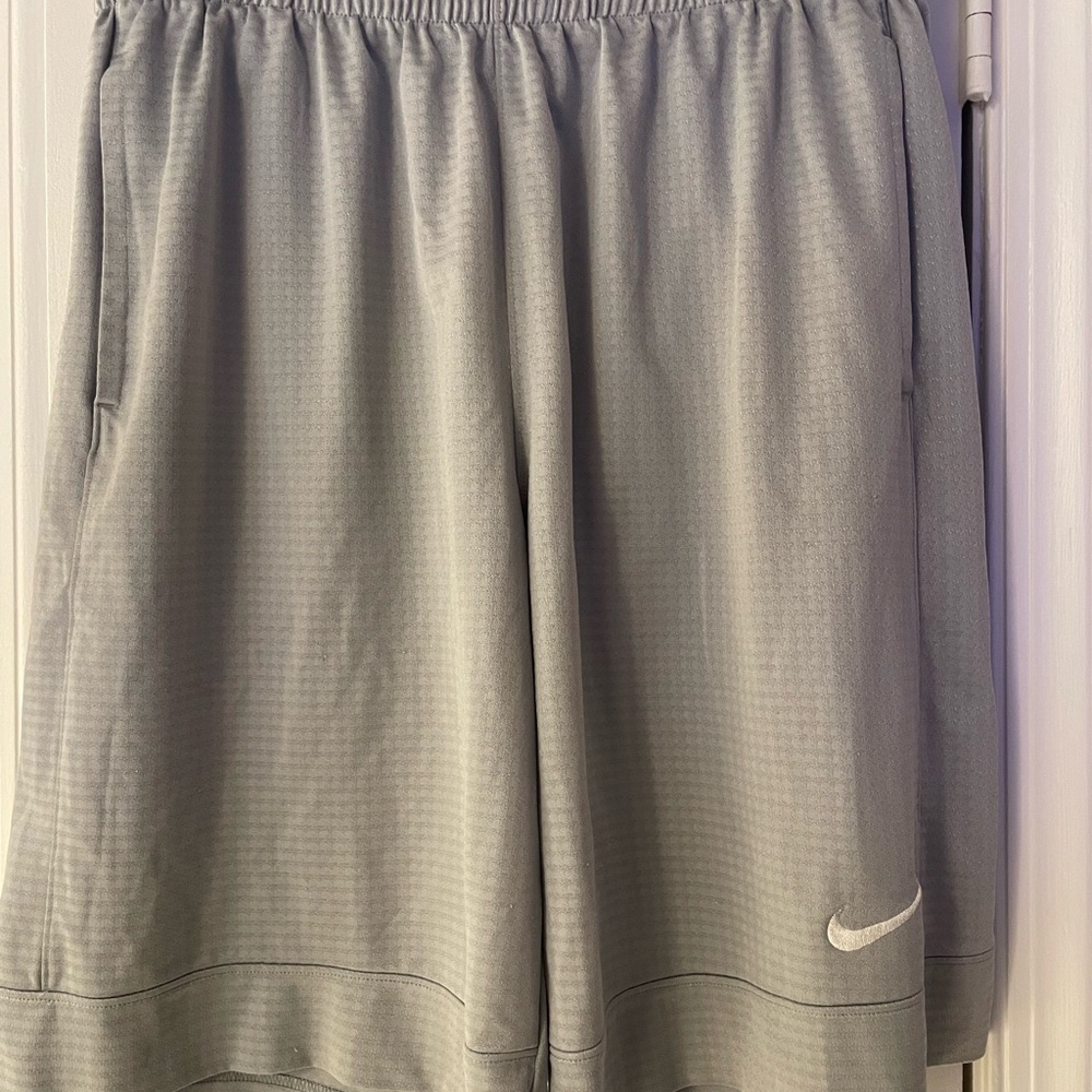 Men’s Nike basketball shorts